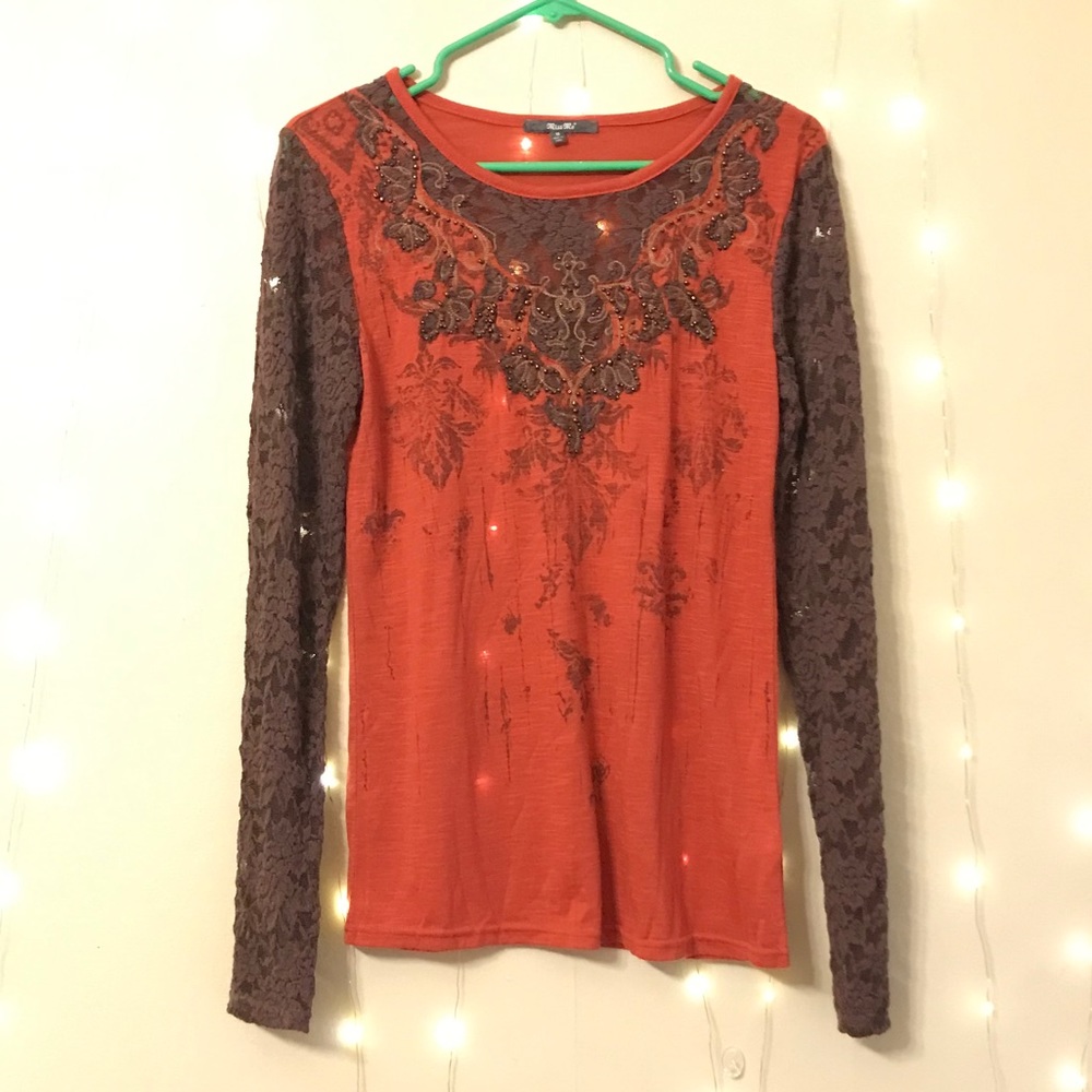 Miss Me woman’s long sleeve size M